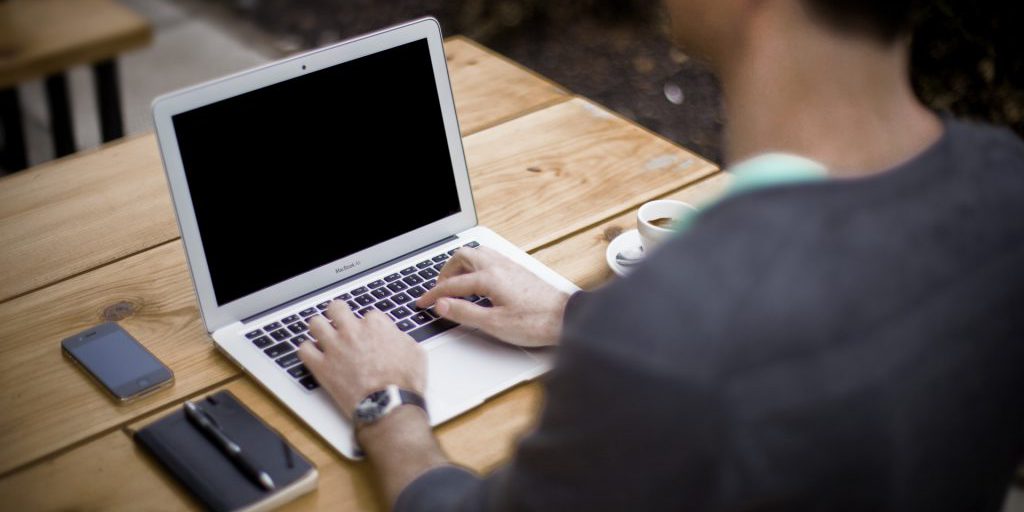 jak-napsat-formalni-e-mail-vistos5-1024×683