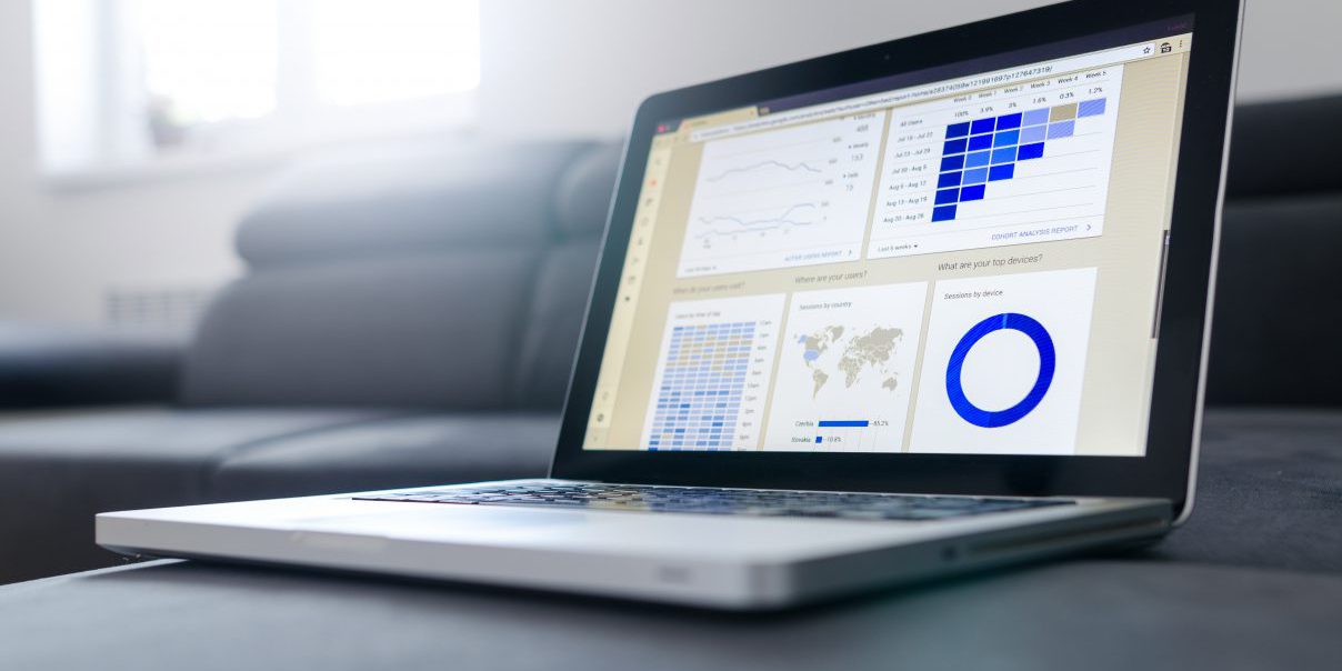 reporting v crm